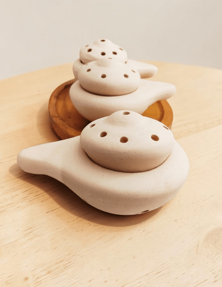 Kit Sahumador: sahumador, 10 carbones, romero para aromatizar y latita con té a eleccion - Imagen 2